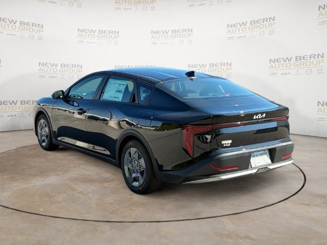 2027 Kia K4 LX