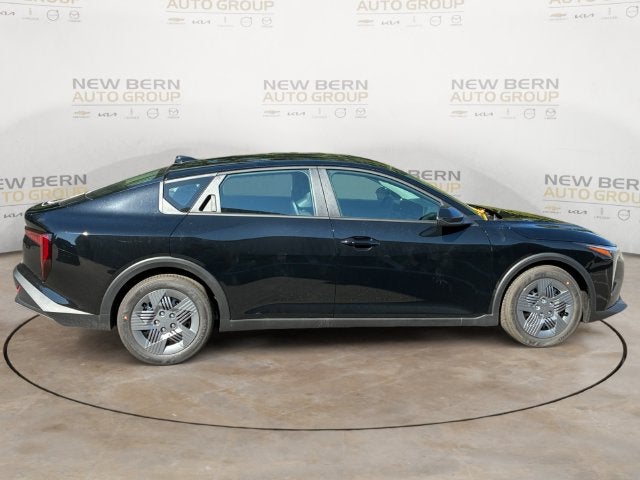 2027 Kia K4 LX