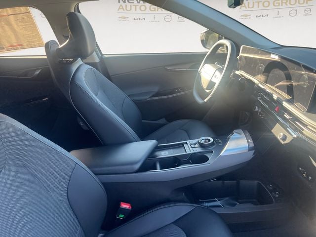 2025 Kia EV6 Light