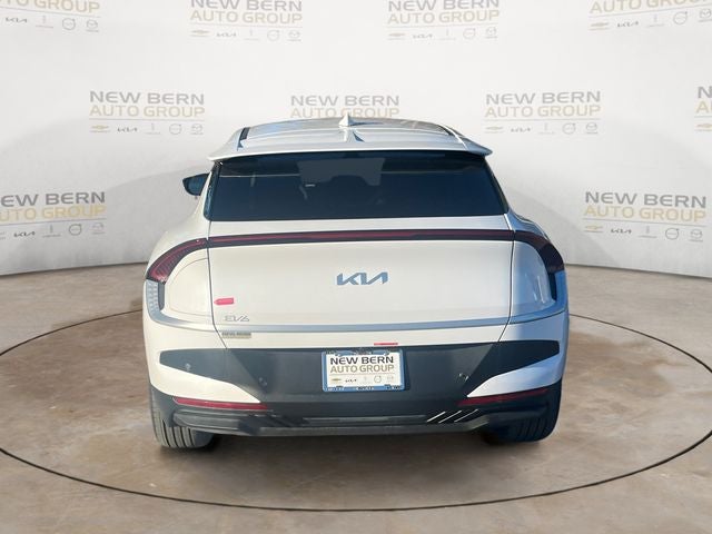 2025 Kia EV6 Light