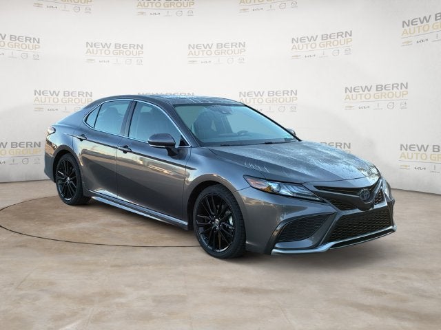 2022 Toyota Camry Hybrid XSE