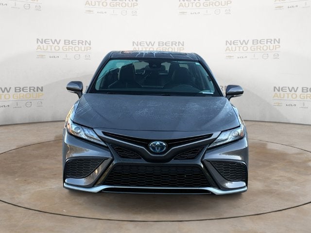 2022 Toyota Camry Hybrid XSE