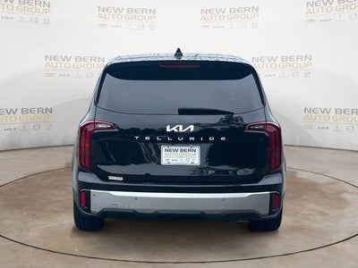 2023 Kia Telluride LX