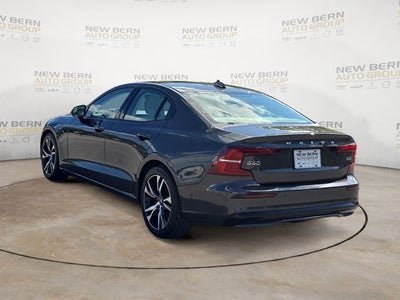 2024 Volvo S60 B5 Plus Dark Theme