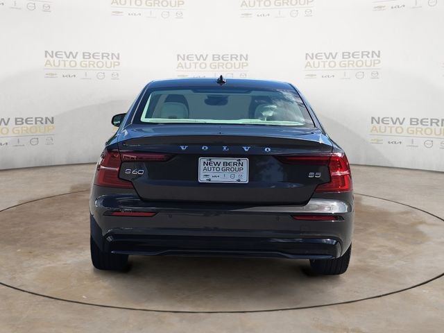 2024 Volvo S60 B5 Plus Dark Theme