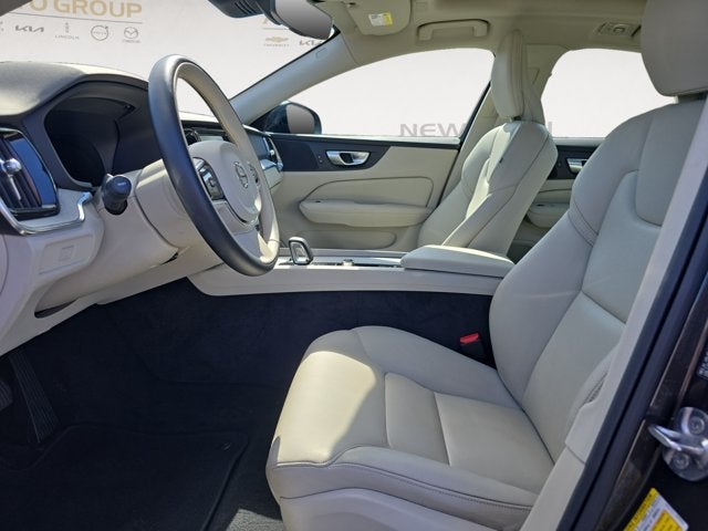 2024 Volvo S60 B5 Plus Dark Theme
