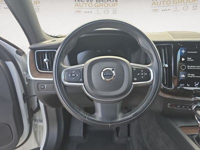 2021 Volvo XC60 T5 Momentum