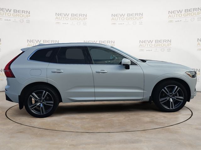 2021 Volvo XC60 T5 Momentum