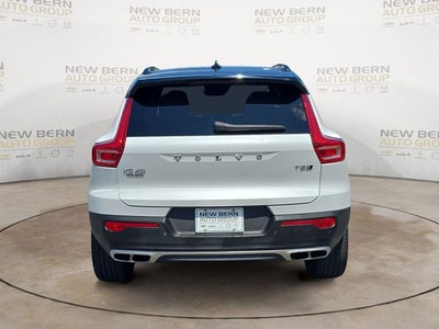2020 Volvo XC40 R-Design