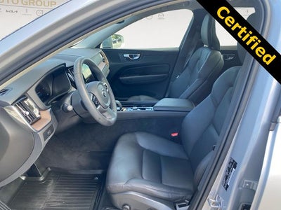 2023 Volvo XC60 B5 Plus Bright Theme