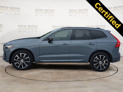 2023 Volvo XC60 B5 Plus Dark Theme