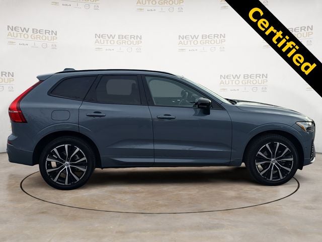 2023 Volvo XC60 B5 Plus Dark Theme