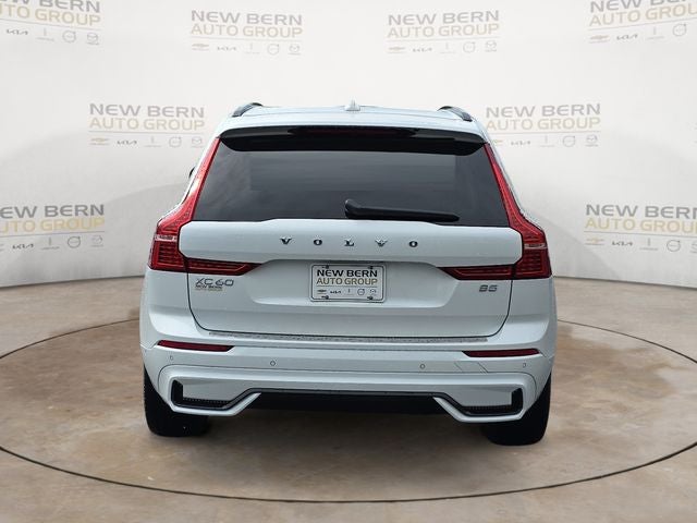 2023 Volvo XC60 B5 Plus Dark Theme