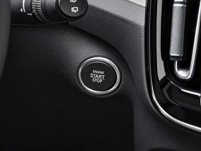 2025 Volvo XC40 B5 Ultra Dark Theme