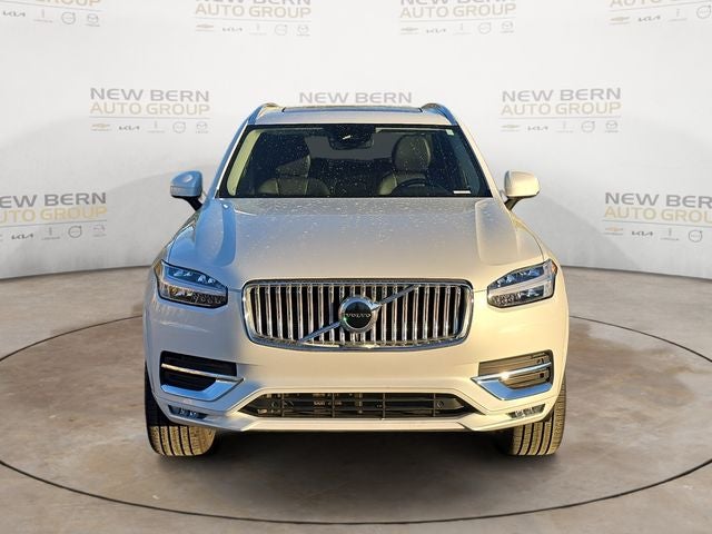 2025 Volvo XC90 B5 Core