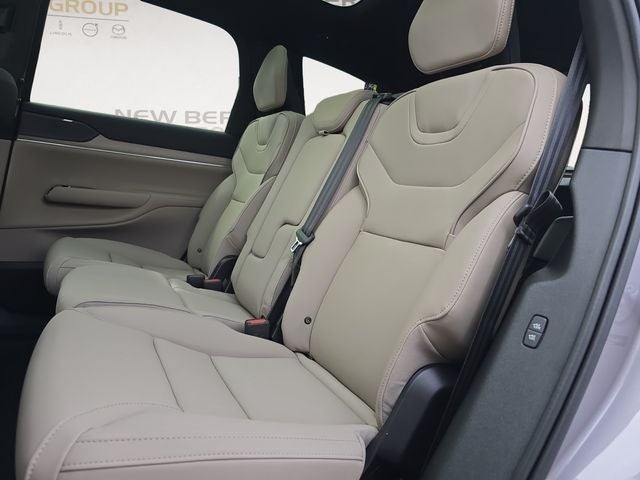 2026 Volvo EX90 Plus