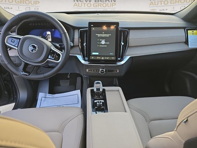 2026 Volvo XC90 B6 Core