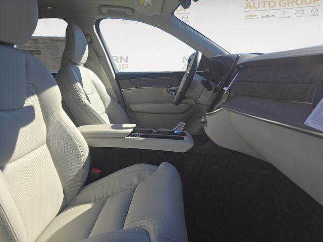 2026 Volvo XC90 B6 Ultra