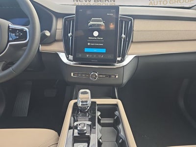 2026 Volvo XC90 Plug-In Hybrid T8 Plus 6 Passenger