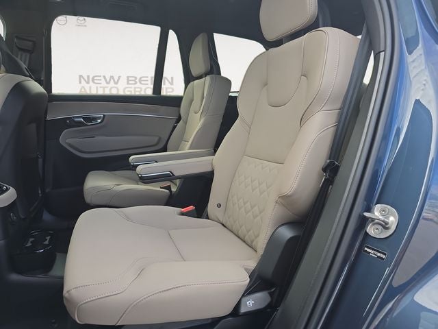 2026 Volvo XC90 Plug-In Hybrid T8 Plus 6 Passenger