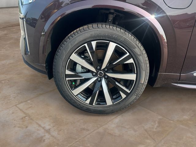 2025 Volvo XC90 Plug-In Hybrid T8 Core 7 Passenger 2025.5