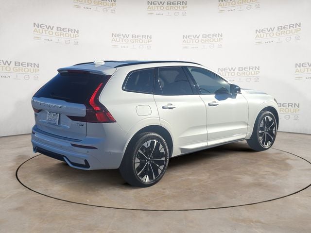 2026 Volvo XC60 Plug-In Hybrid T8 Plus