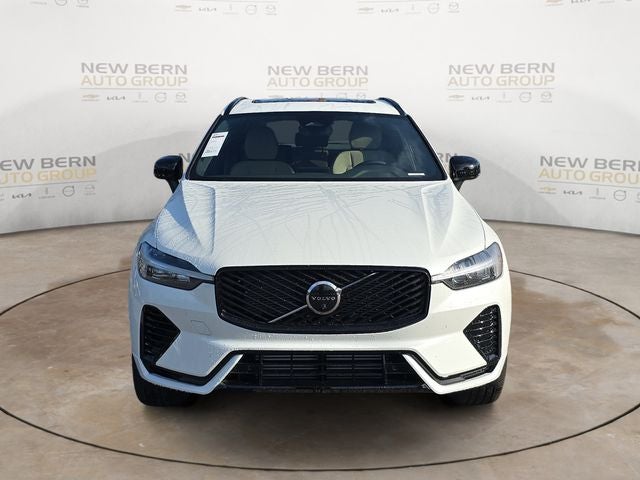 2026 Volvo XC60 Plug-In Hybrid T8 Plus