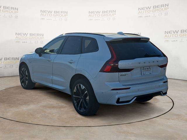 2026 Volvo XC60 Plug-In Hybrid T8 Plus
