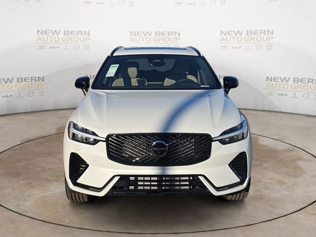2026 Volvo XC60 Plug-In Hybrid T8 Plus