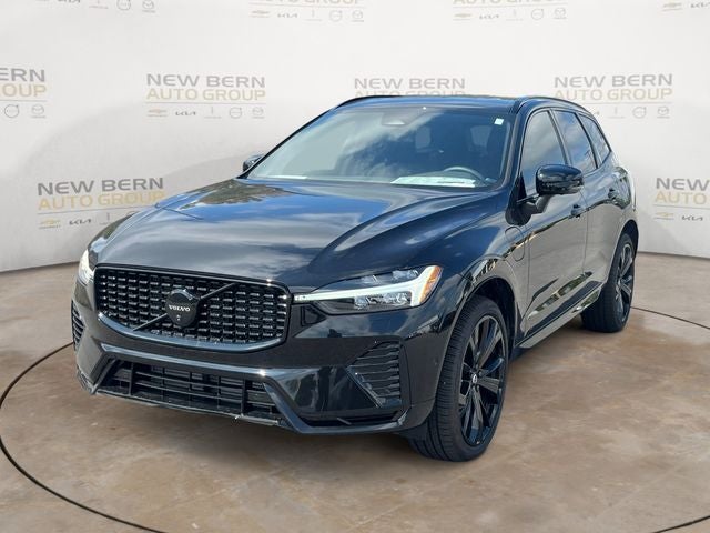 2025 Volvo XC60 Plug-In Hybrid T8 Ultra Black Edition