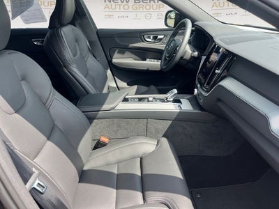 2025 Volvo XC60 Plug-In Hybrid T8 Ultra Black Edition