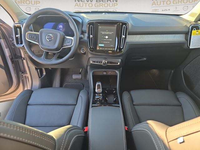 2026 Volvo XC40 B5 Plus