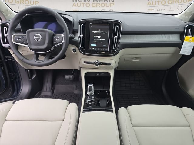 2026 Volvo XC40 B5 Plus