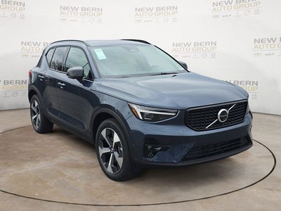 2026 Volvo XC40 B5 Plus