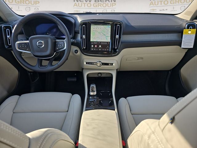 2026 Volvo XC40 B5 Plus