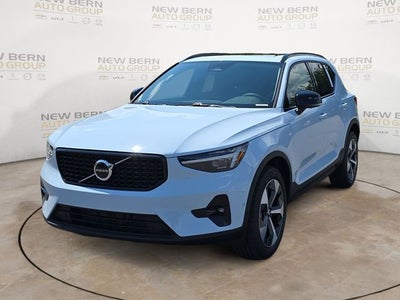 2026 Volvo XC40 B5 Plus