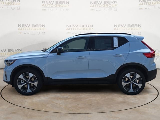 2026 Volvo XC40 B5 Plus