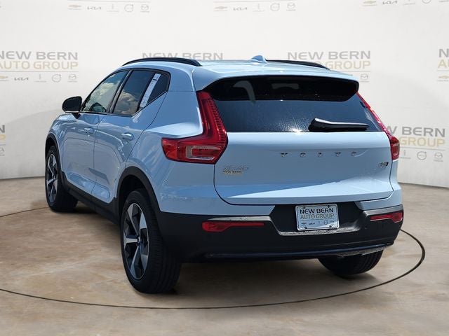 2026 Volvo XC40 B5 Plus
