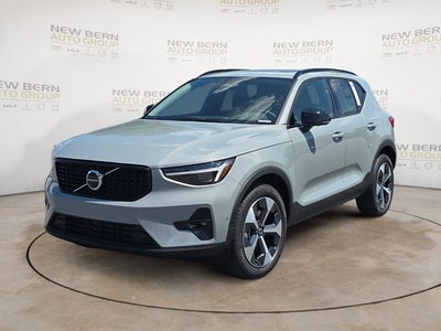 2026 Volvo XC40 B5 Plus
