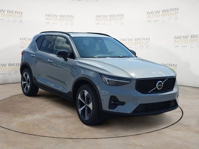 2026 Volvo XC40 B5 Plus