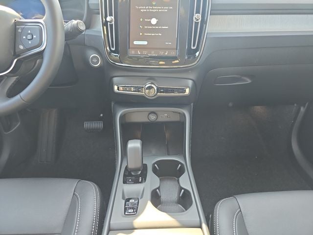 2026 Volvo XC40 B5 Core