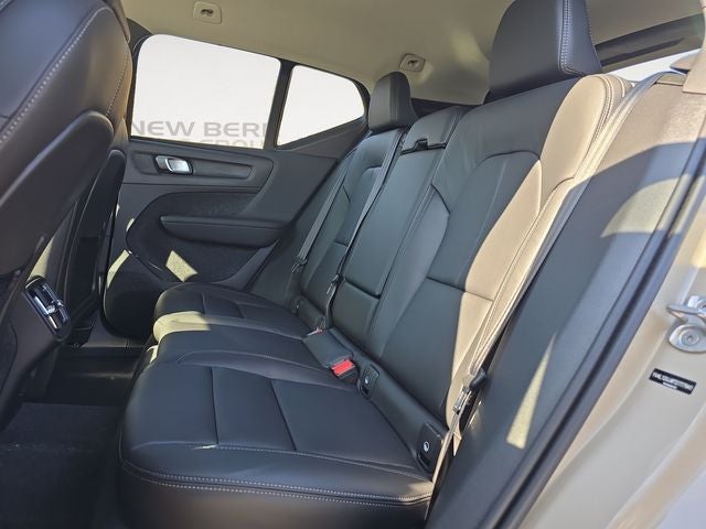 2026 Volvo XC40 B5 Core