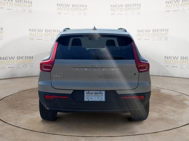 2026 Volvo XC40 B5 Core