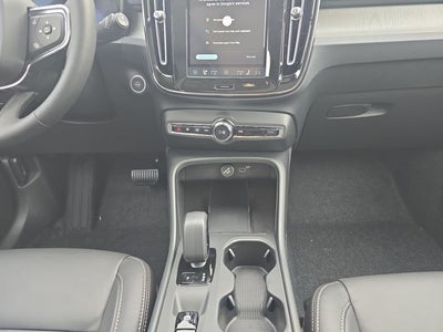 2026 Volvo XC40 B5 Core