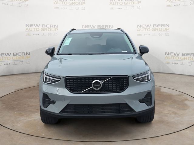 2026 Volvo XC40 B5 Core