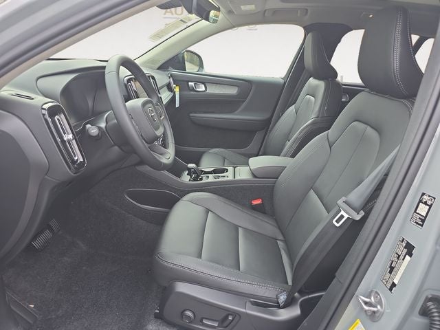 2026 Volvo XC40 B5 Core