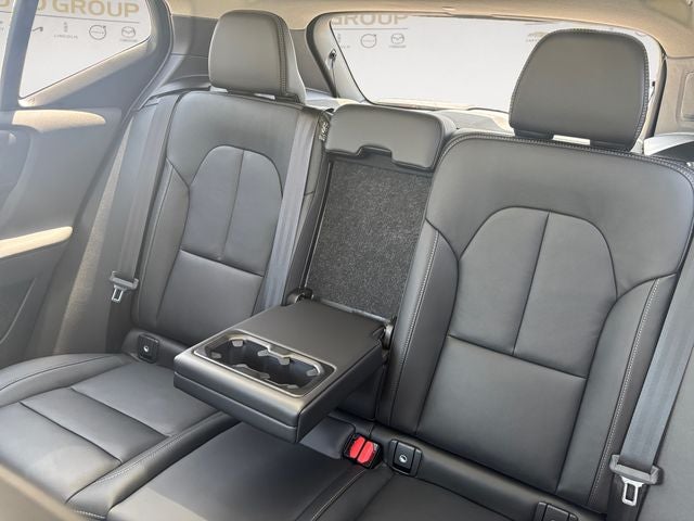 2025 Volvo XC40 B5 Core