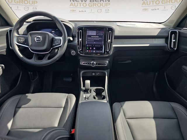 2026 Volvo XC40 B5 Core