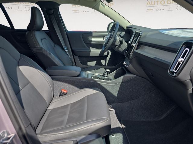 2026 Volvo XC40 B5 Core