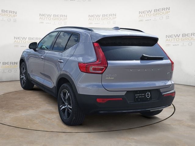 2026 Volvo XC40 B5 Core